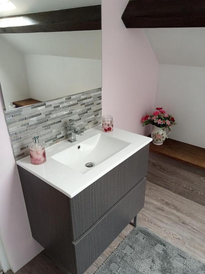 Le Chalange Bed and Breakfast Lapenty Buitenkant foto